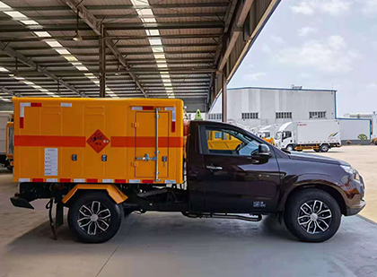岚县爆破器材运输车